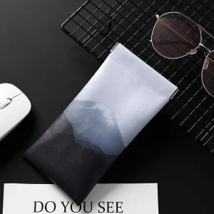 Etui à lunettes gris style montagne
