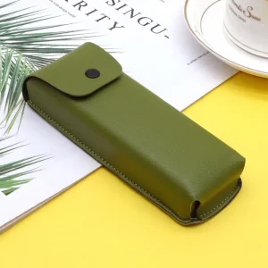 Etui à lunettes vert en cuir synthétique