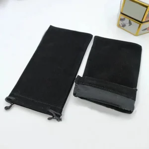 Etui à lunettes noir à cordon
