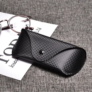 Etui à lunettes noir style cuir carreaux