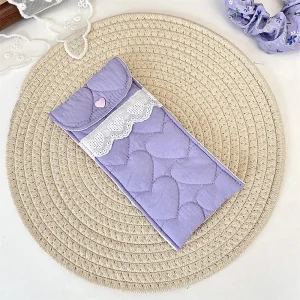Etui à lunettes violet en coton motifs cœurs