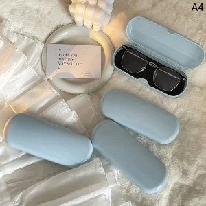 Etui à lunettes bleu en plastique