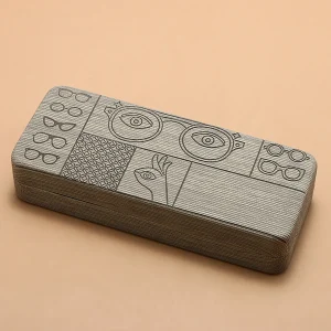 Etui à lunettes gris à thème en cuir synthétique